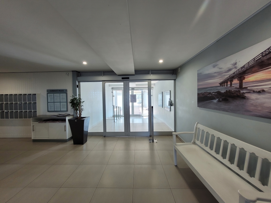 2 Bedroom Property for Sale in Summerstrand Eastern Cape